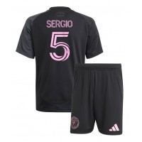 Camiseta Inter Miami Sergio Busquets #5 Visitante Equipación para niños 2025-26 manga corta (+ pantalones cortos)